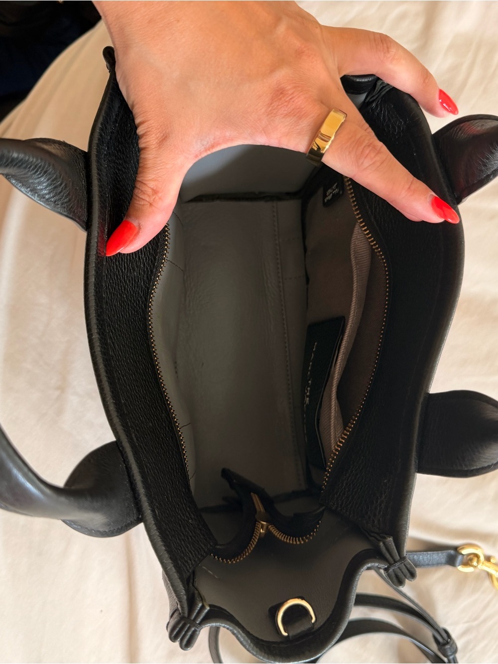 Marc Jacobs Black Pebbled Leather Tote with Removable Strap - Picture 2 of 6